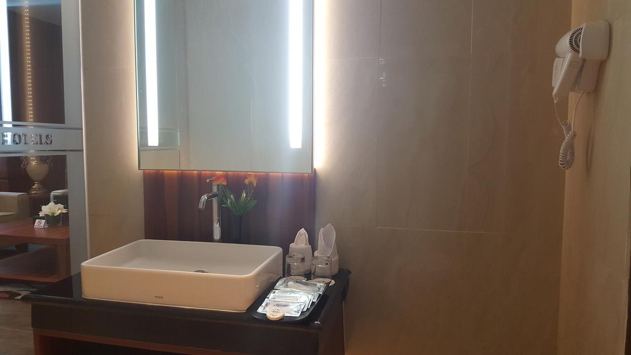 Arthama Hotels Makassar Eksteriør bilde